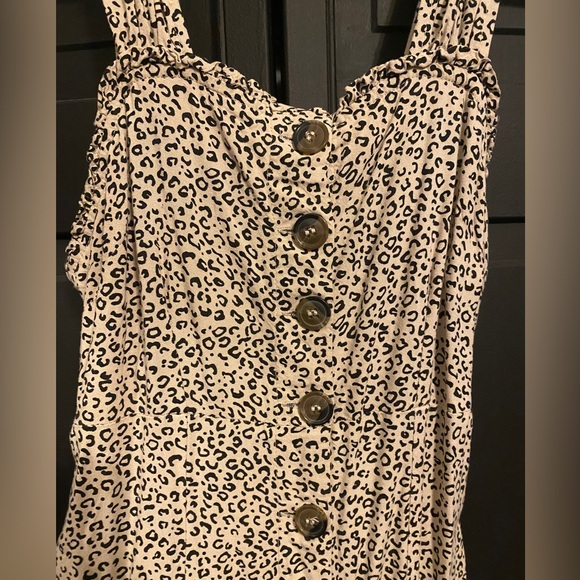 Japna Leopard Midi Dress - Picture 2 of 5